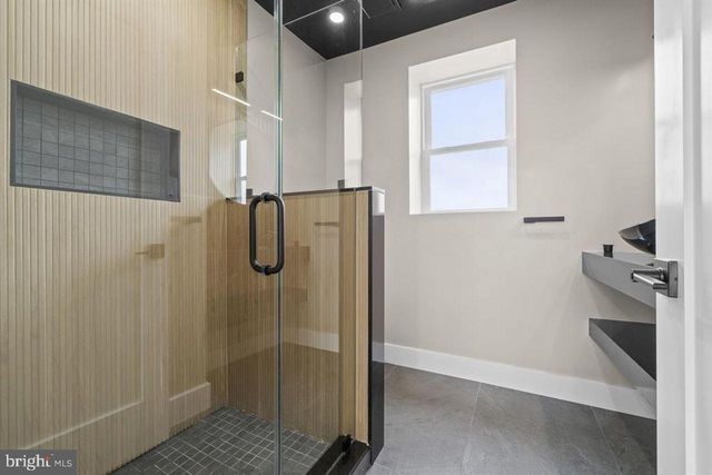 101 S BATON ROUGE AVE, Ventnor City, NJ 08406