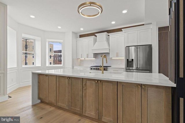 101 S BATON ROUGE AVE, Ventnor City, NJ 08406