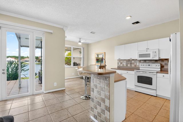 7948 La Rose Court, Greenacres, FL 33467