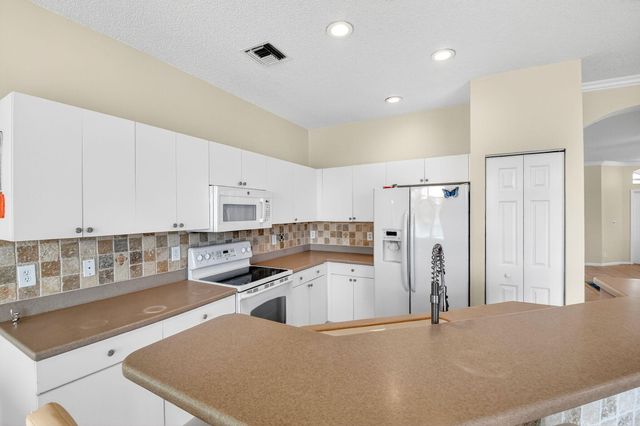 7948 La Rose Court, Greenacres, FL 33467