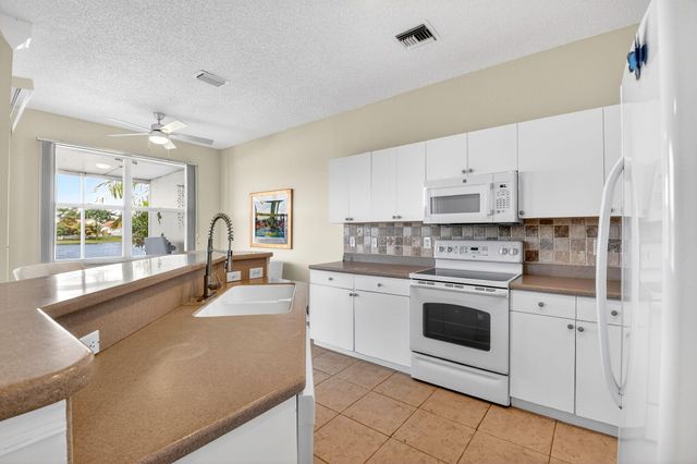 7948 La Rose Court, Greenacres, FL 33467