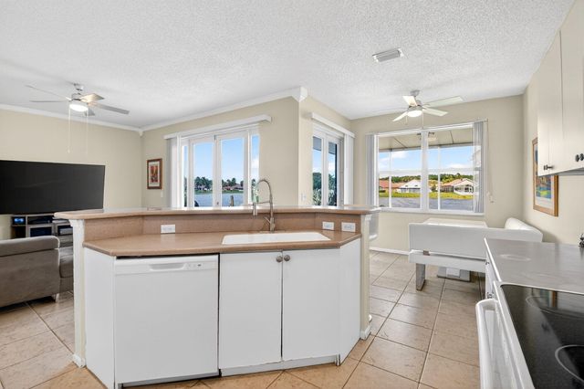 7948 La Rose Court, Greenacres, FL 33467