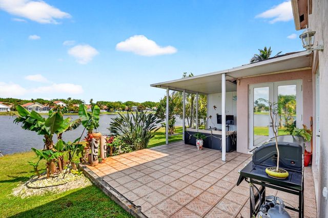 7948 La Rose Court, Greenacres, FL 33467