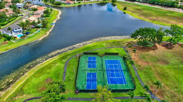 7948 La Rose Court, Greenacres, FL 33467