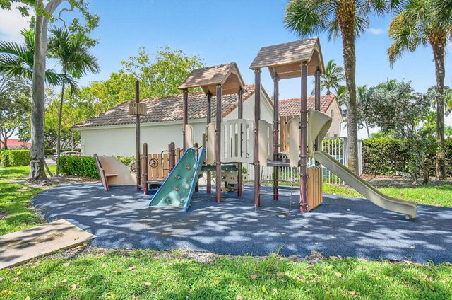 7948 La Rose Court, Greenacres, FL 33467