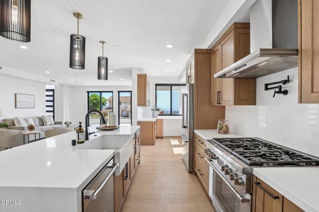 5527 Kamet Court, Ventura, CA 93003