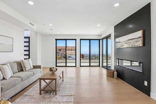 5527 Kamet Court, Ventura, CA 93003