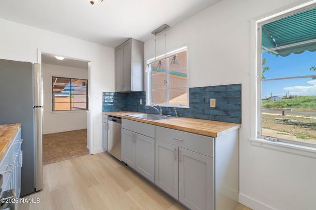 501 N Taylor Avenue, Winslow, AZ 86047