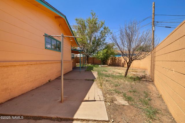 501 N Taylor Avenue, Winslow, AZ 86047