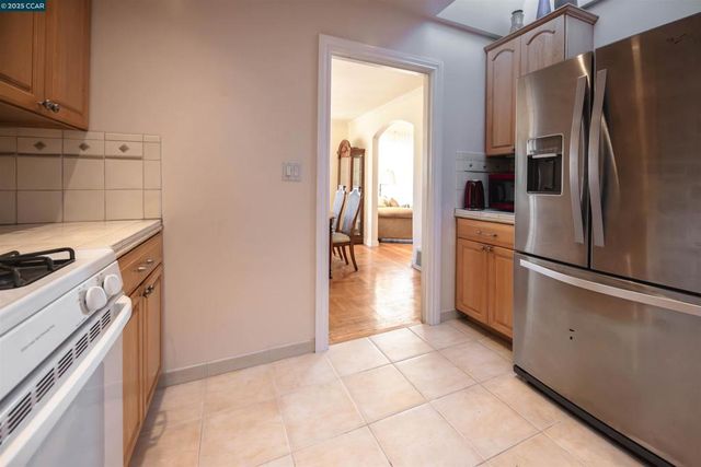 2624 Ortega Street, San Francisco, CA 94122