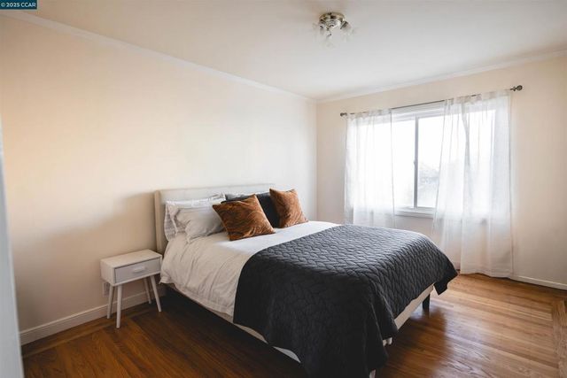 2624 Ortega Street, San Francisco, CA 94122