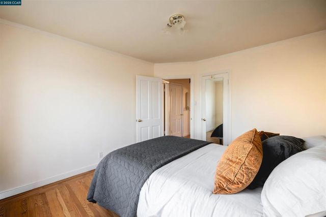 2624 Ortega Street, San Francisco, CA 94122