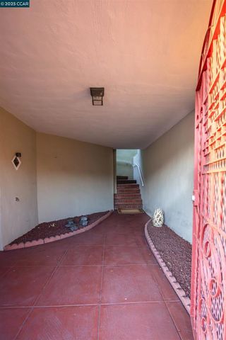 2624 Ortega Street, San Francisco, CA 94122