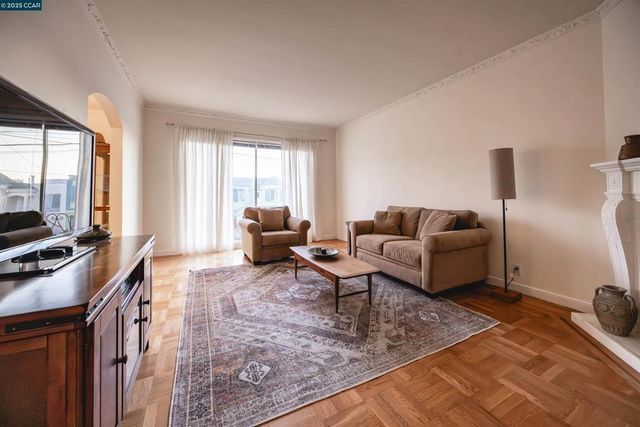 2624 Ortega Street, San Francisco, CA 94122