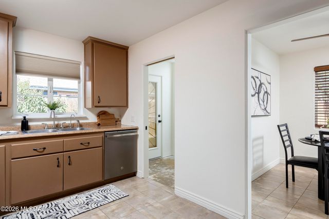 2725 E Glenn Street, Tucson, AZ 85716