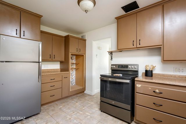 2725 E Glenn Street, Tucson, AZ 85716