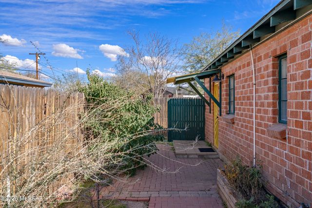 2725 E Glenn Street, Tucson, AZ 85716