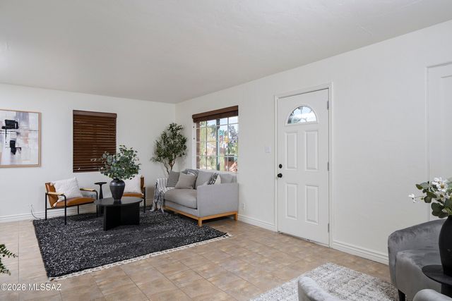 2725 E Glenn Street, Tucson, AZ 85716