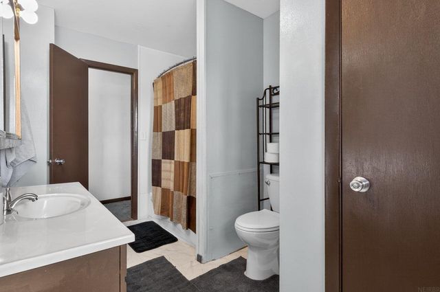 1543 Wakonda Drive, Waterloo, IA 50703