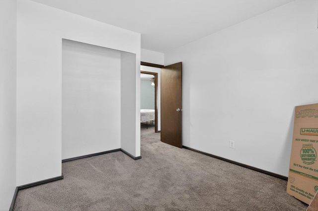 1543 Wakonda Drive, Waterloo, IA 50703