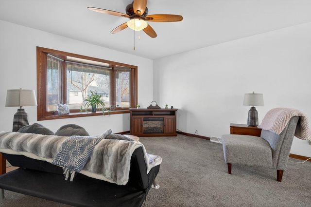 1543 Wakonda Drive, Waterloo, IA 50703