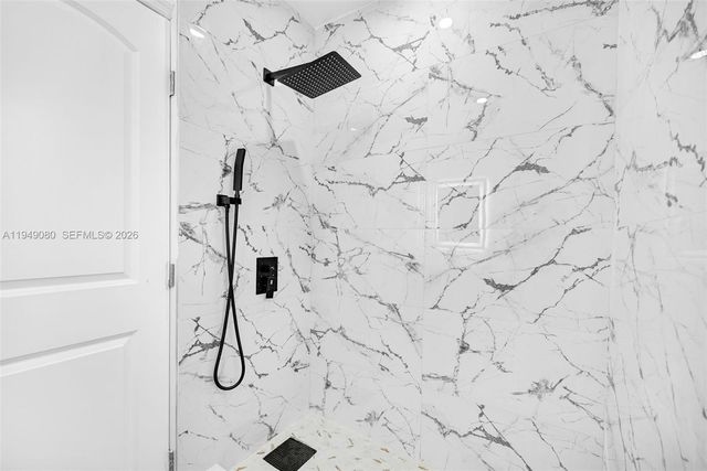 645 NE 149th St 645, Miami, FL 33161