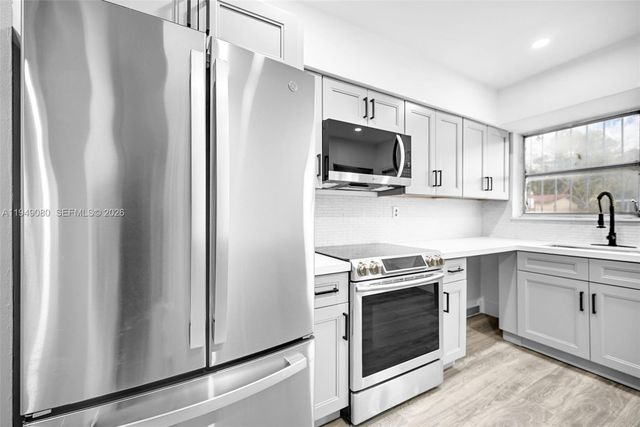 645 NE 149th St 645, Miami, FL 33161