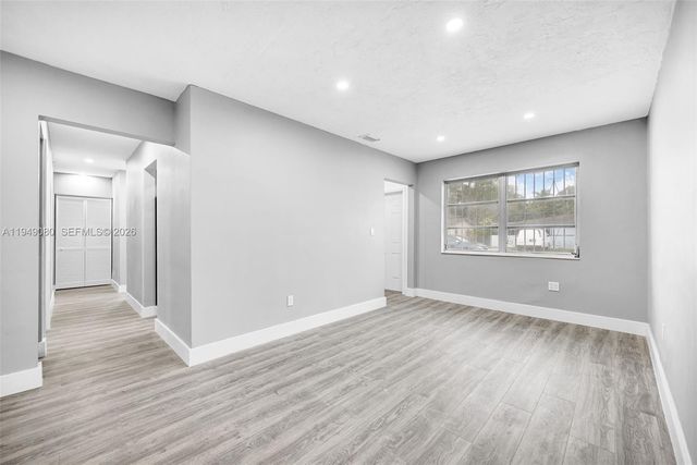 645 NE 149th St 645, Miami, FL 33161