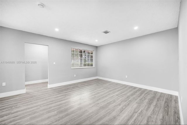 645 NE 149th St 645, Miami, FL 33161