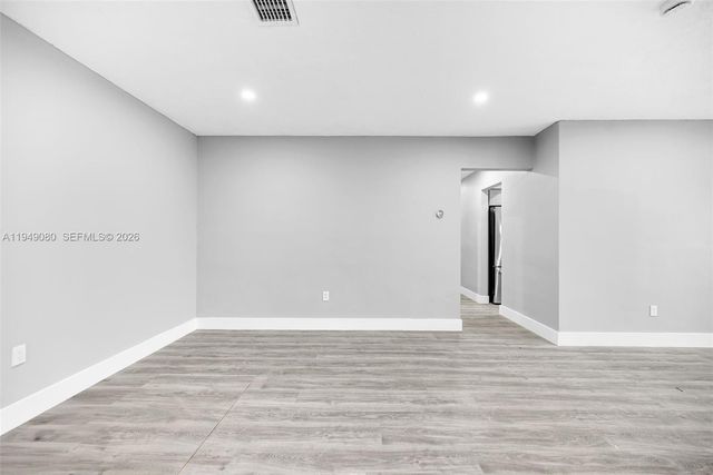 645 NE 149th St 645, Miami, FL 33161