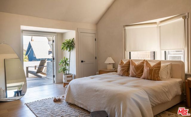 1715 S Kingsley Drive, Los Angeles, CA 90006