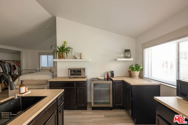 1715 S Kingsley Drive, Los Angeles, CA 90006