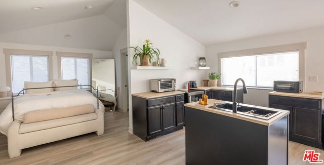 1715 S Kingsley Drive, Los Angeles, CA 90006