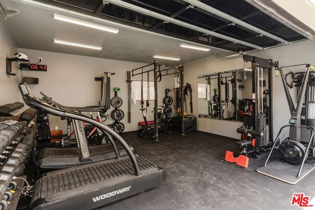 1715 S Kingsley Drive, Los Angeles, CA 90006