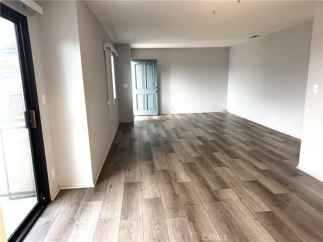 10885 Walnut Street, Los Alamitos, CA 90720