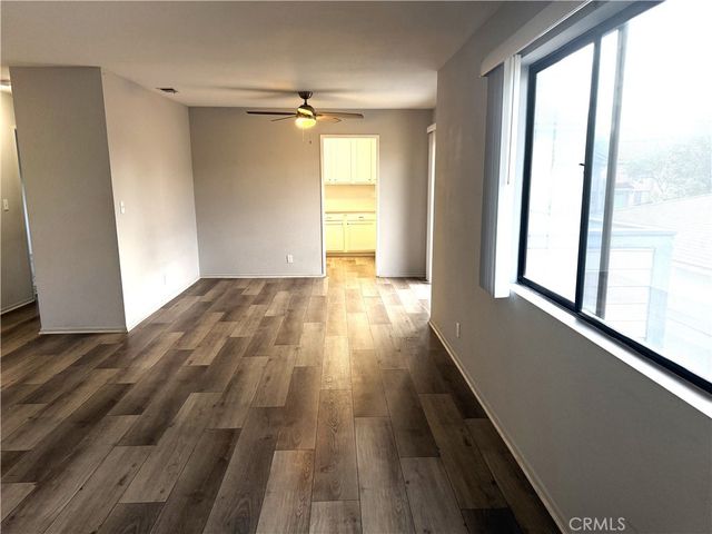 10885 Walnut Street, Los Alamitos, CA 90720