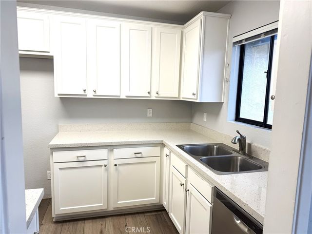 10885 Walnut Street, Los Alamitos, CA 90720