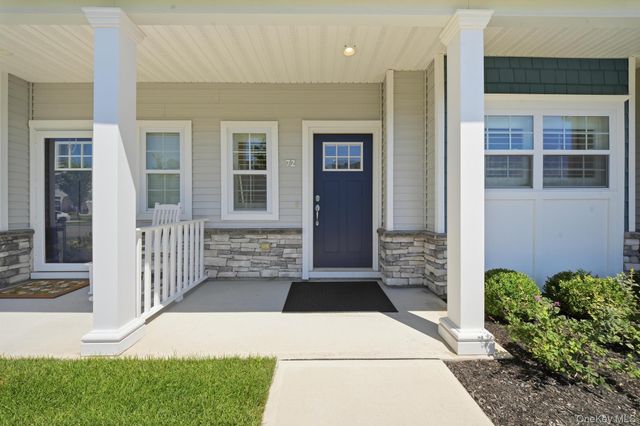 72 Farm Acre Circle, Mount Sinai, NY 11766