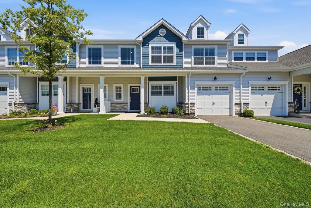 72 Farm Acre Circle, Mount Sinai, NY 11766
