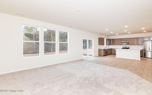 16904 Aiken Rdg Cir, Louisville, KY 40245