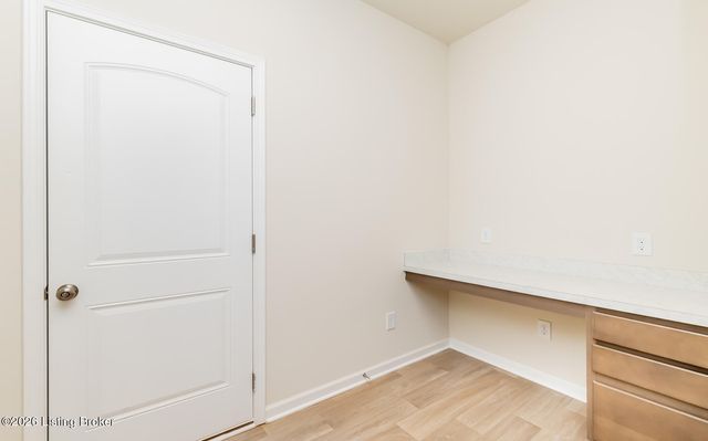 16904 Aiken Rdg Cir, Louisville, KY 40245