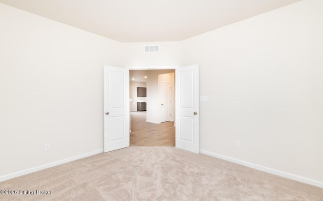16904 Aiken Rdg Cir, Louisville, KY 40245