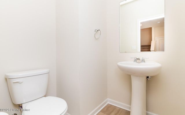 16904 Aiken Rdg Cir, Louisville, KY 40245