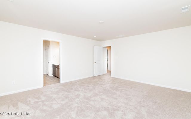 16904 Aiken Rdg Cir, Louisville, KY 40245