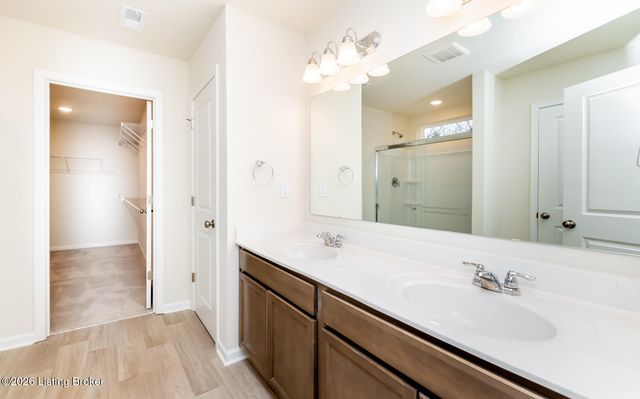 16904 Aiken Rdg Cir, Louisville, KY 40245