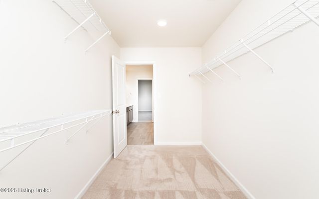 16904 Aiken Rdg Cir, Louisville, KY 40245