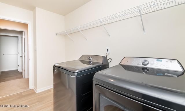16904 Aiken Rdg Cir, Louisville, KY 40245