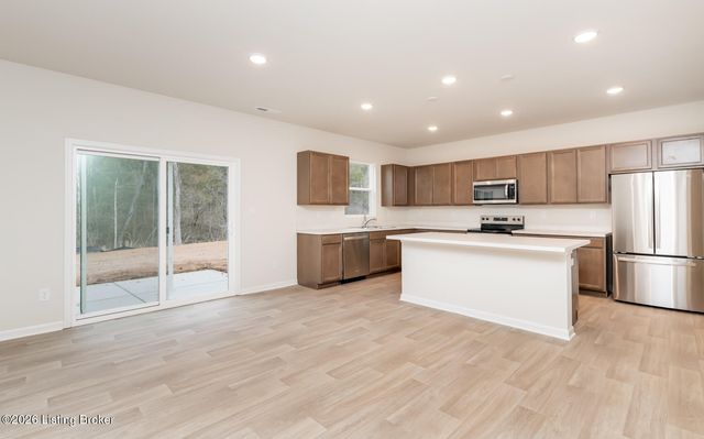 16904 Aiken Rdg Cir, Louisville, KY 40245