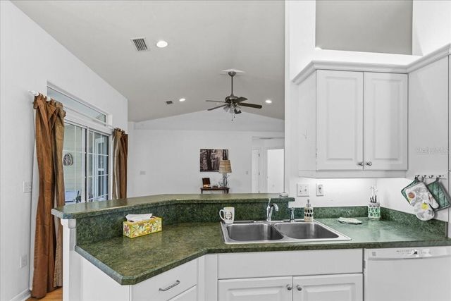 9567 SW 98TH AVENUE, Gainesville, FL 32608