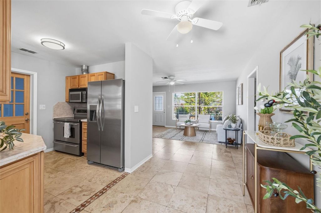 Image 14 of property listing at 10754 63RD AVENUE, Seminole, FL 33772